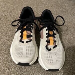 On Women's Cloudrunners 2 Running Shoes